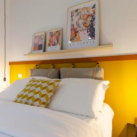 Quiet In The Heart Of The * Trieste